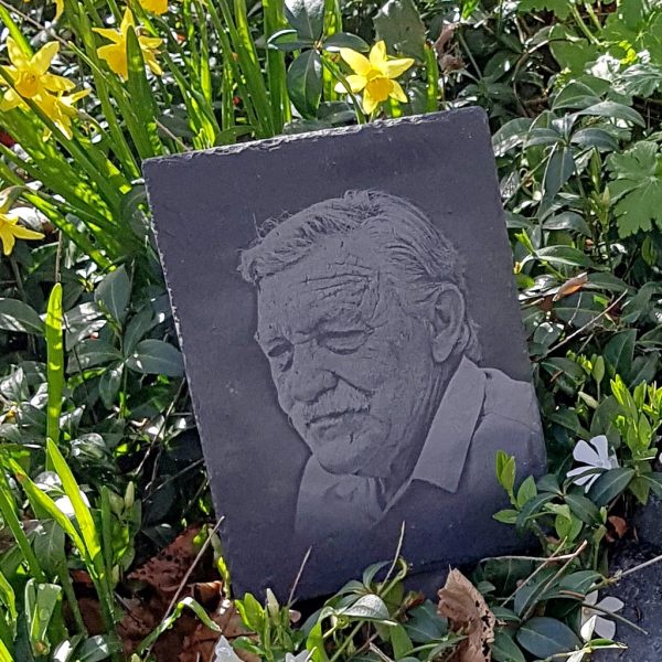 Gedenktafel mit Foto